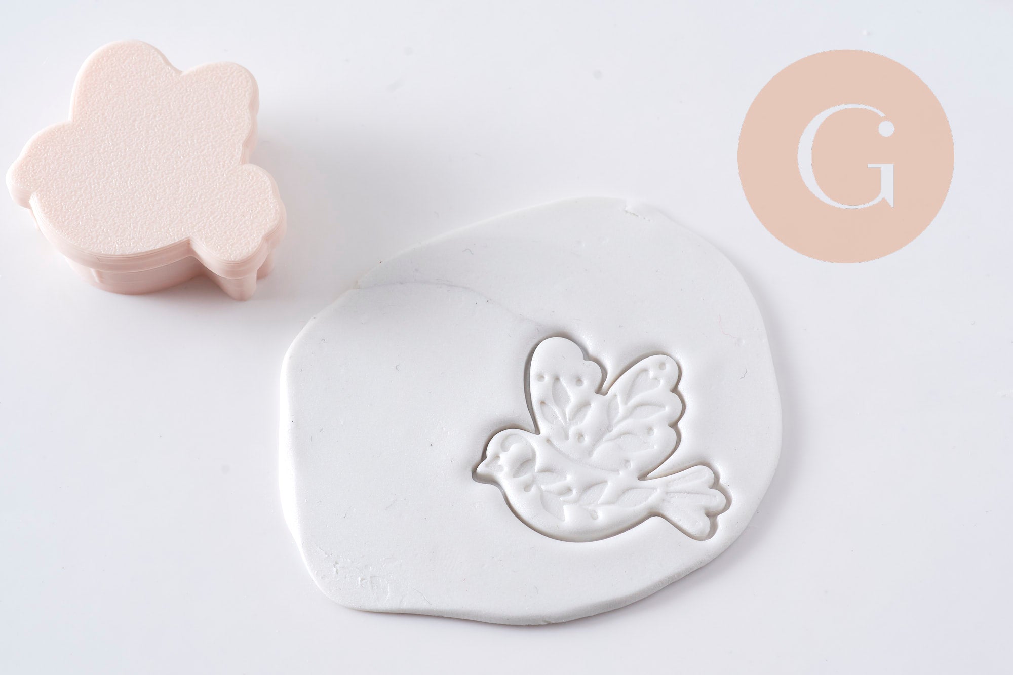 Emporte-Pièce Pâte polymère Colombe 30mm, x1 (G10994)