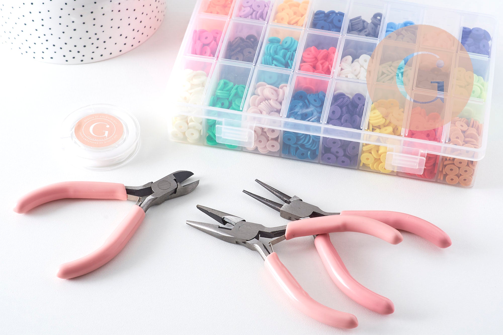 Kit boite mix de perles heishi 8mm 24 couleurs x1 (G11000)