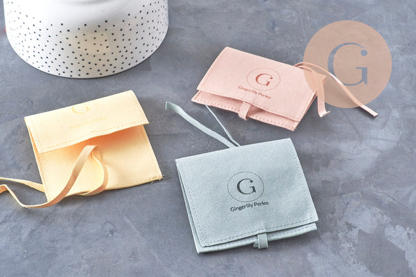 Pochette microfibre suédée cadeau bijou personnalisée,x1 ou x5 (G10993)