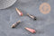 Pendentif goutte rhodonite naturelle laiton & acier doré 38mm, x1 (G11122)