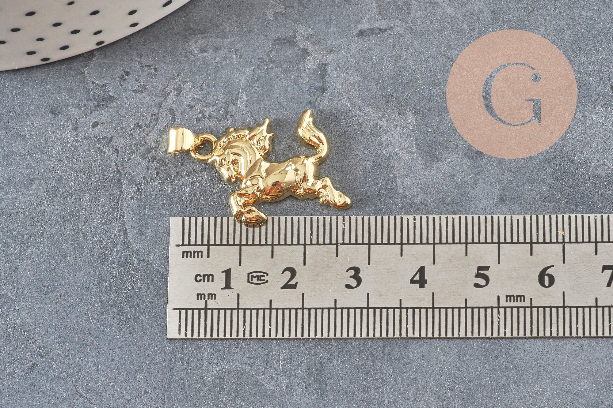 Breloque cheval cabré doré 18k 22mm, x1 (G11255)