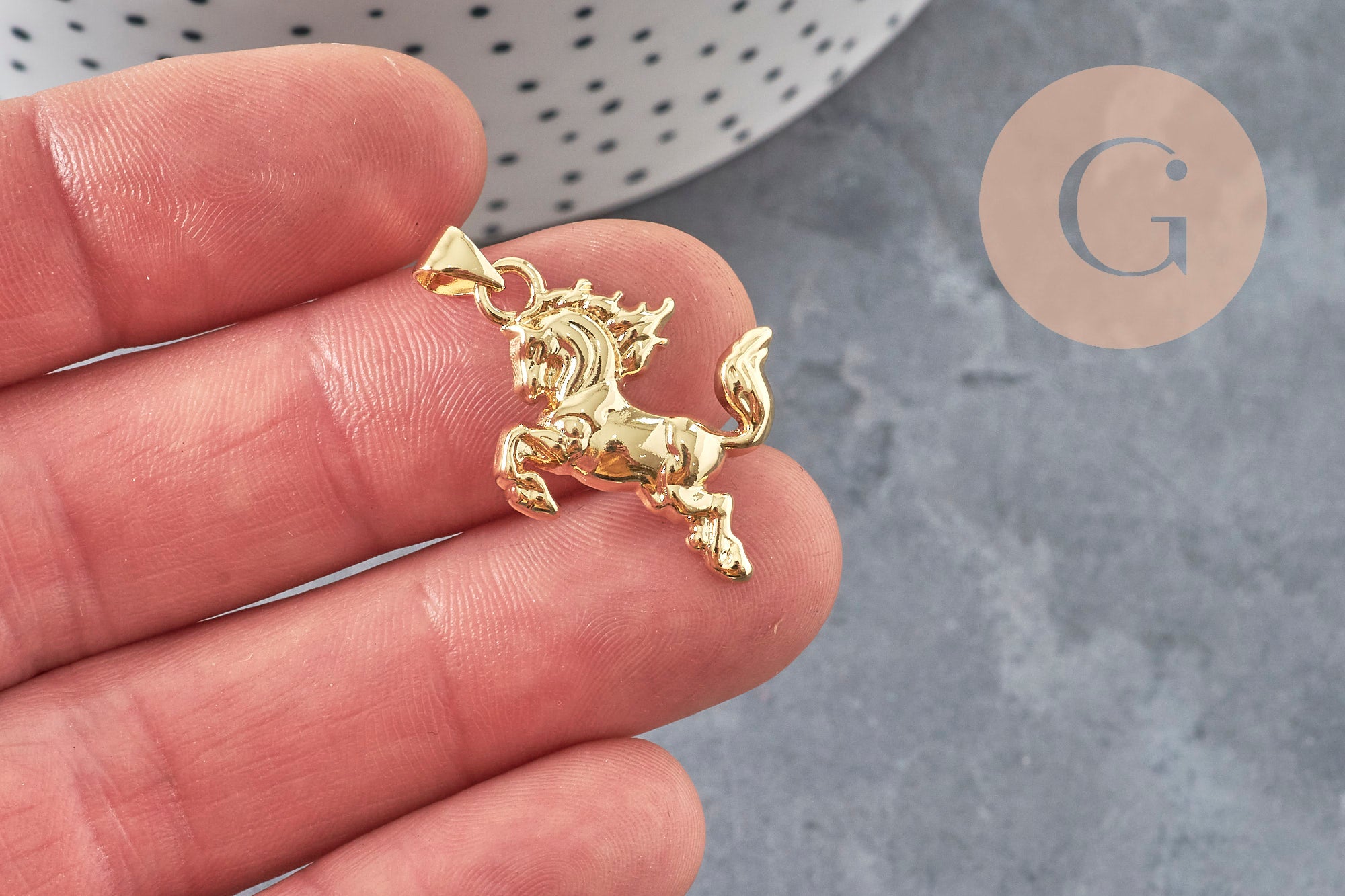 Breloque cheval cabré doré 18k 22mm, x1 (G11255)