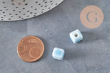Cuentas cubo de cerámica azul claro 8mm, x5 (G11240)