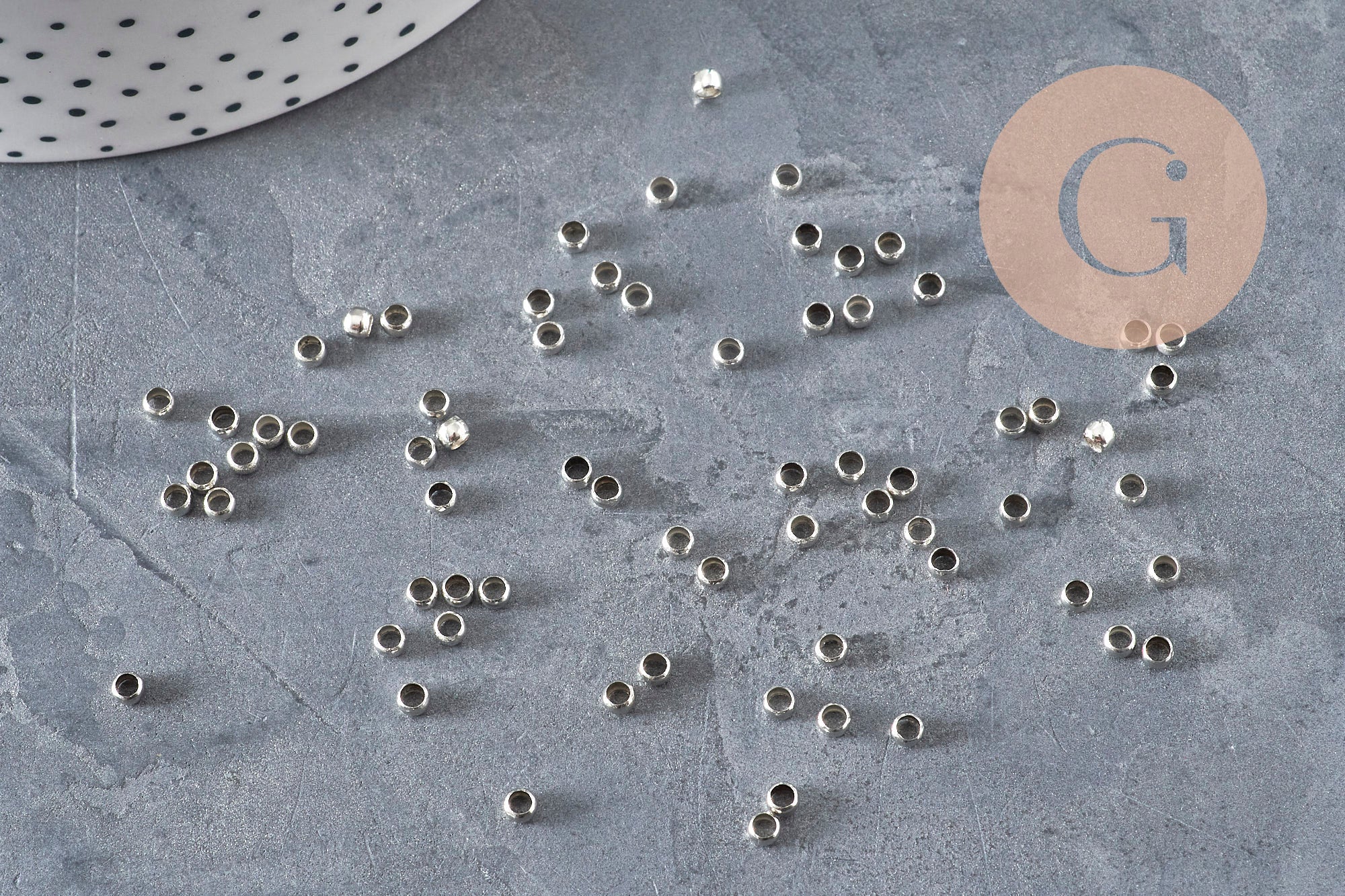 Perles à écraser laiton platine 3x2mm, x2 grammes (G11207)