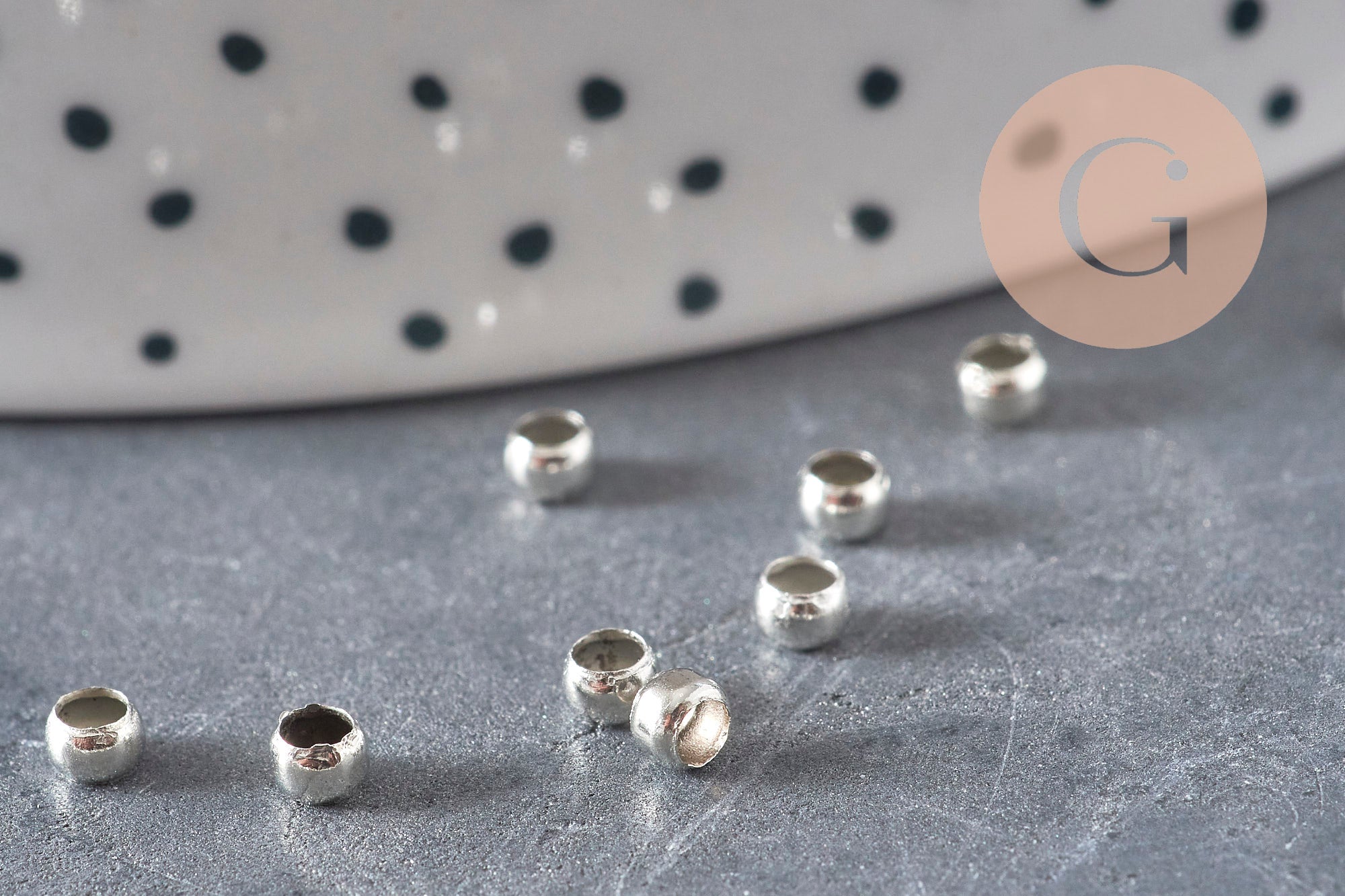 Perles à écraser laiton platine 3x2mm, x2 grammes (G11207)