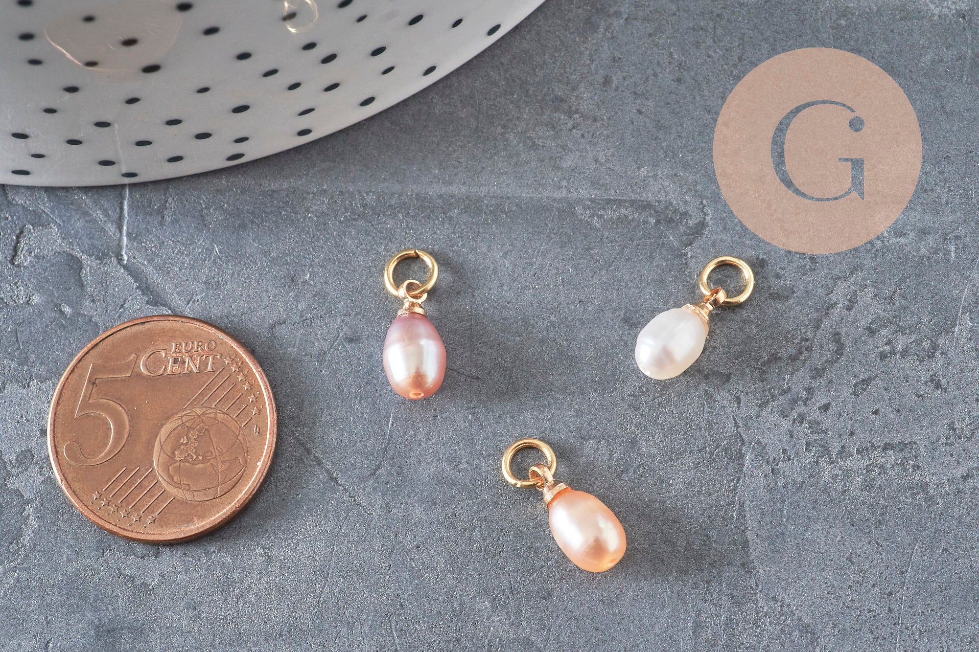 Breloque perle d'eau douce naturelle goutte rose pêche laiton 11mm, x1 (G11275)