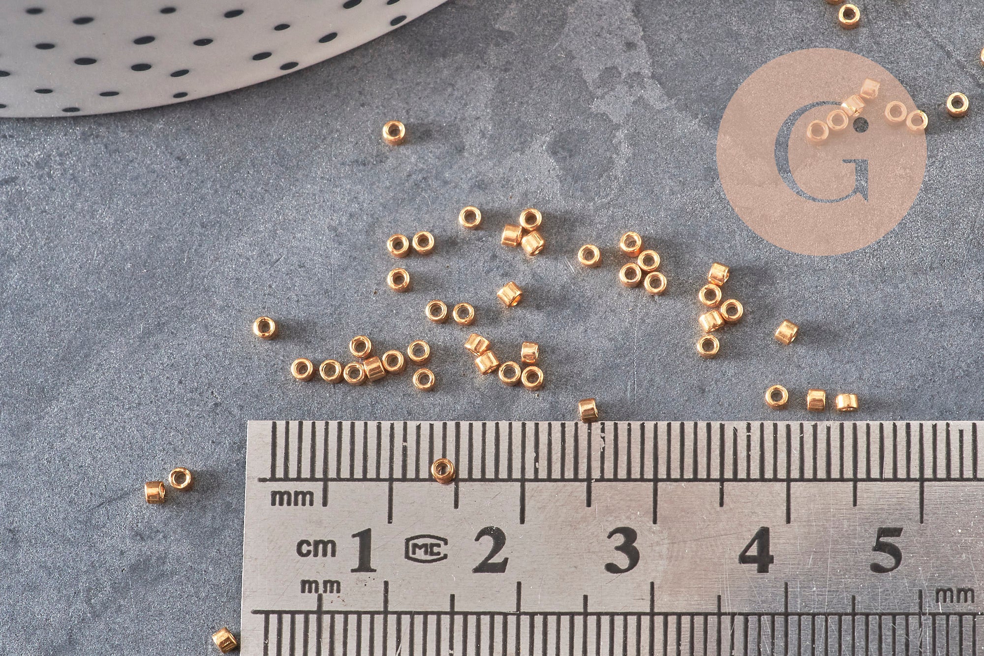 Perles Miyuki Delica 11/0 DB0410 - Galvanized Yellow Gold x8g(G11297)