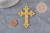 Pendentif croix zamac doré fleurs 74mm, x1 (G11311)
