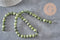 Perle jade vert olive ronde naturelle 8mm, x1 fil de 38cm (G11341)