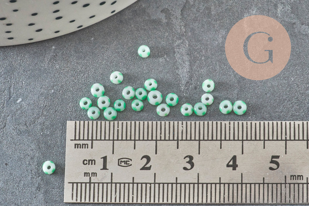 Petite Perle rocaille rayé vert blanc 3-3.5mm, x10gr (G11403)