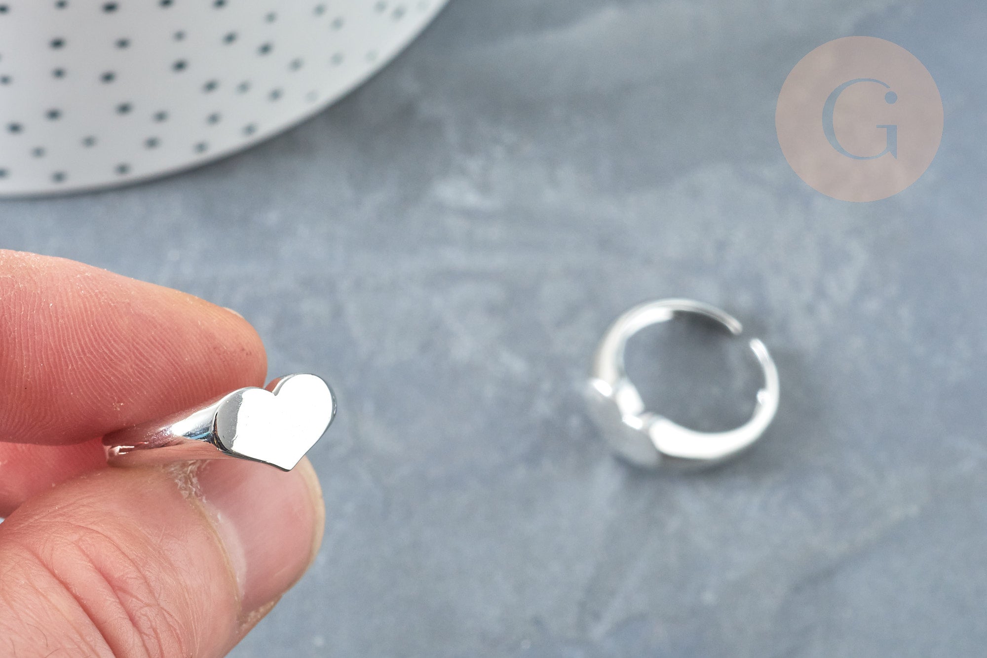 Bague chevalière coeur acier platine 304 inoxdydable 17mm, x1 (G8233)