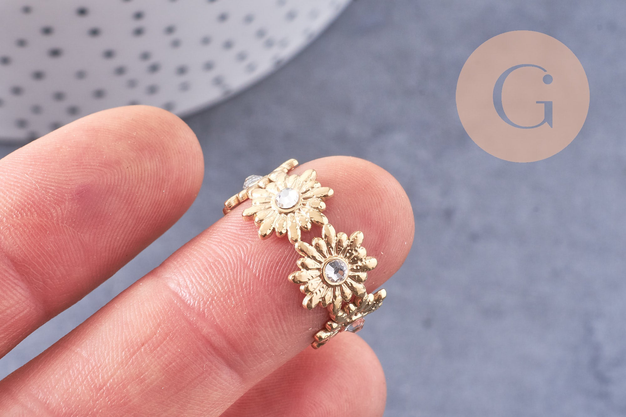 Bague réglable fleurs marguerites et zircons acier doré 304 inoxydable IP taille 54, x1 (G10692)