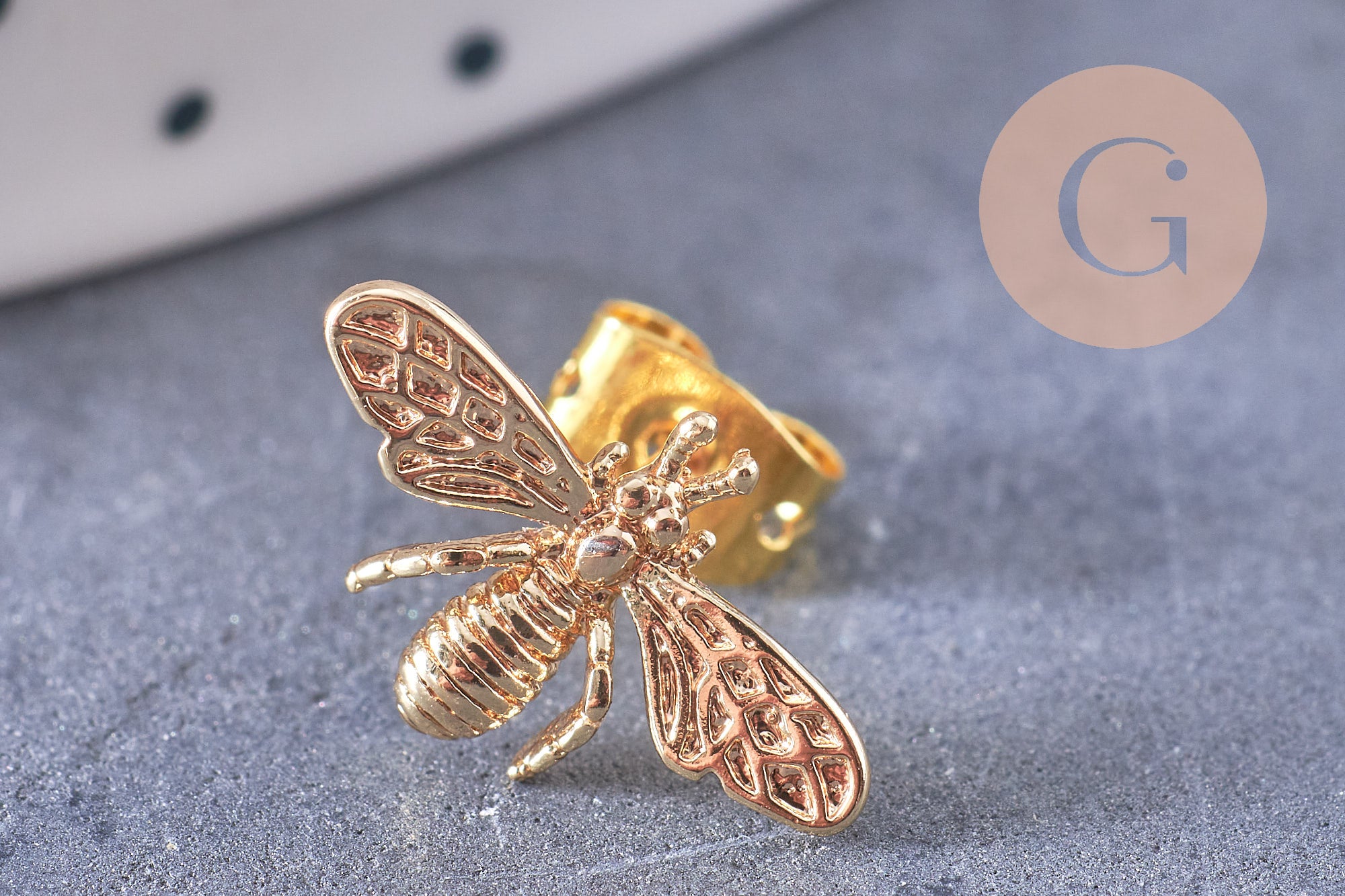 Boucles abeille doré laiton 18k tige argent 925 14mm, la paire (G2500)