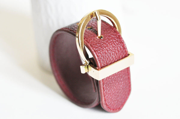Bracelet cuir rouge bordeaux réglable boucle dorée 25.5mm, x1 (G4791)