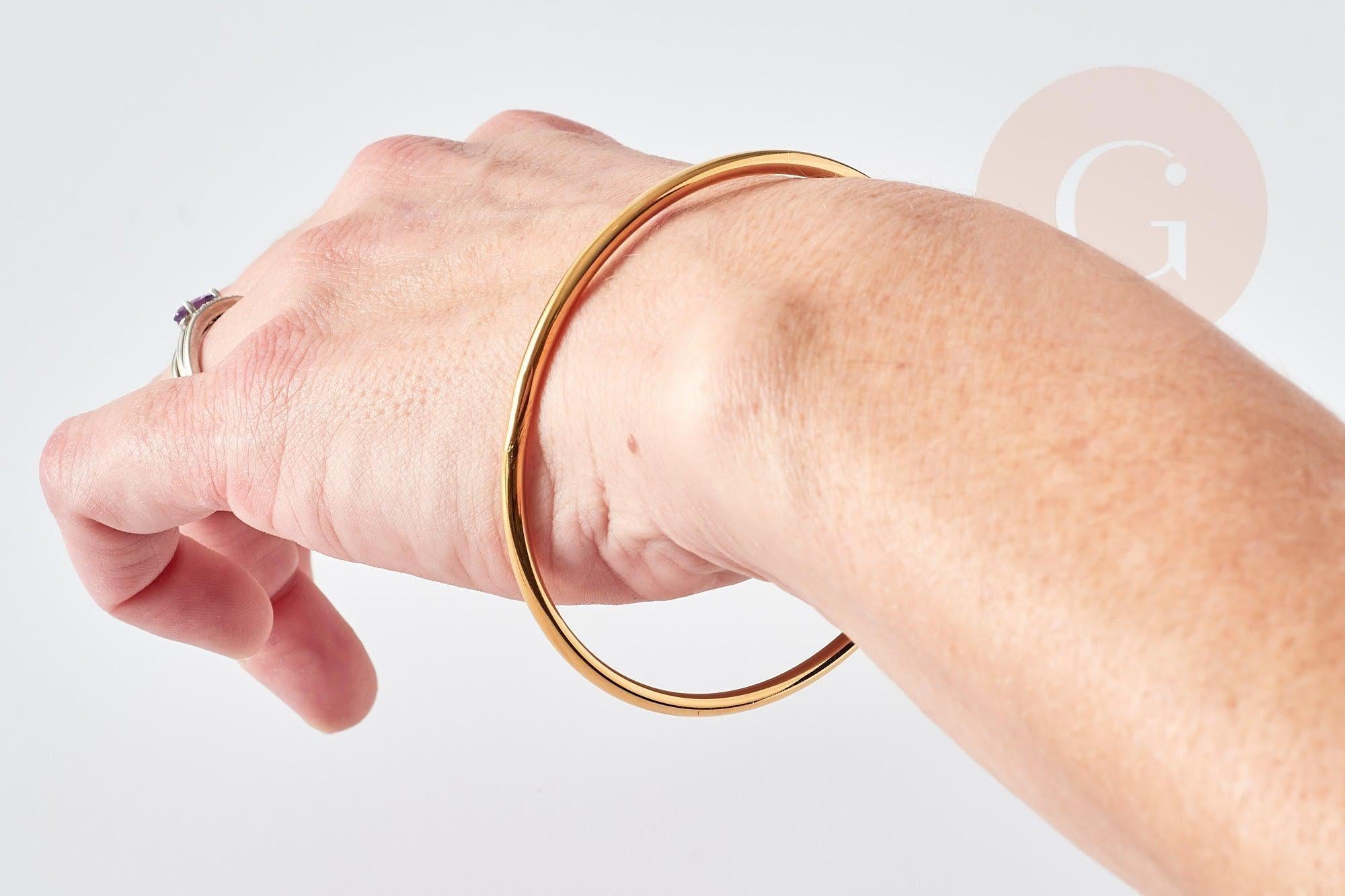 Bracelet jonc tibétain 2mm acier doré 66mm x1 (G9801)