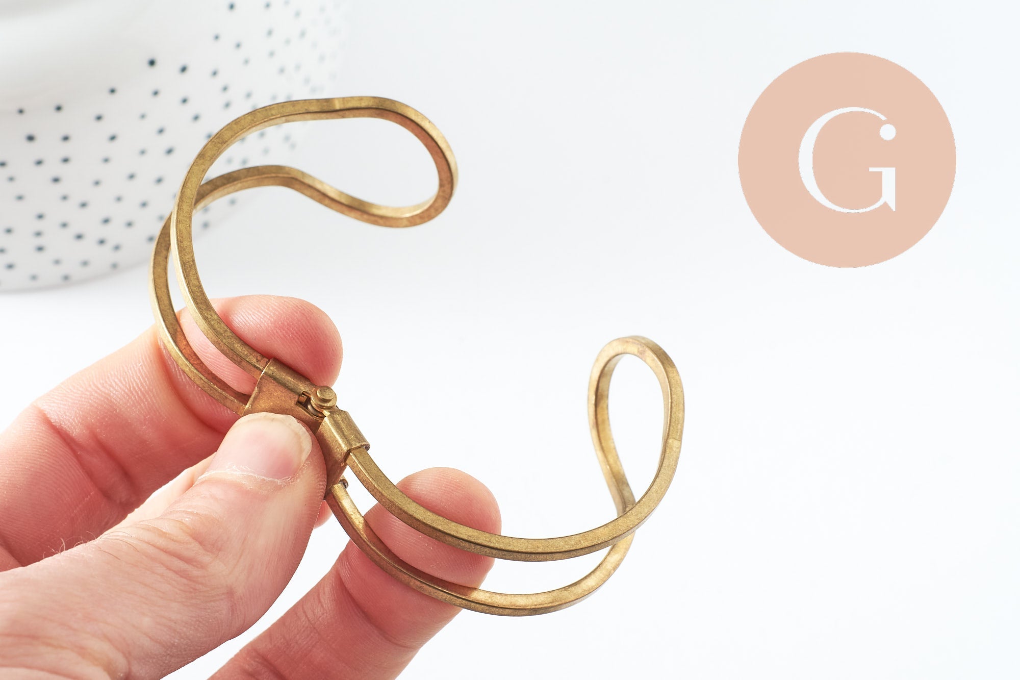 Bracelet manchette ressort laiton brut 60mm, x1 (G1148)