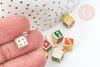Breloque Dé zamac doré émail coloré 13,5mm, création de bijoux fantaisie thème jeu hasard, x1 G8071