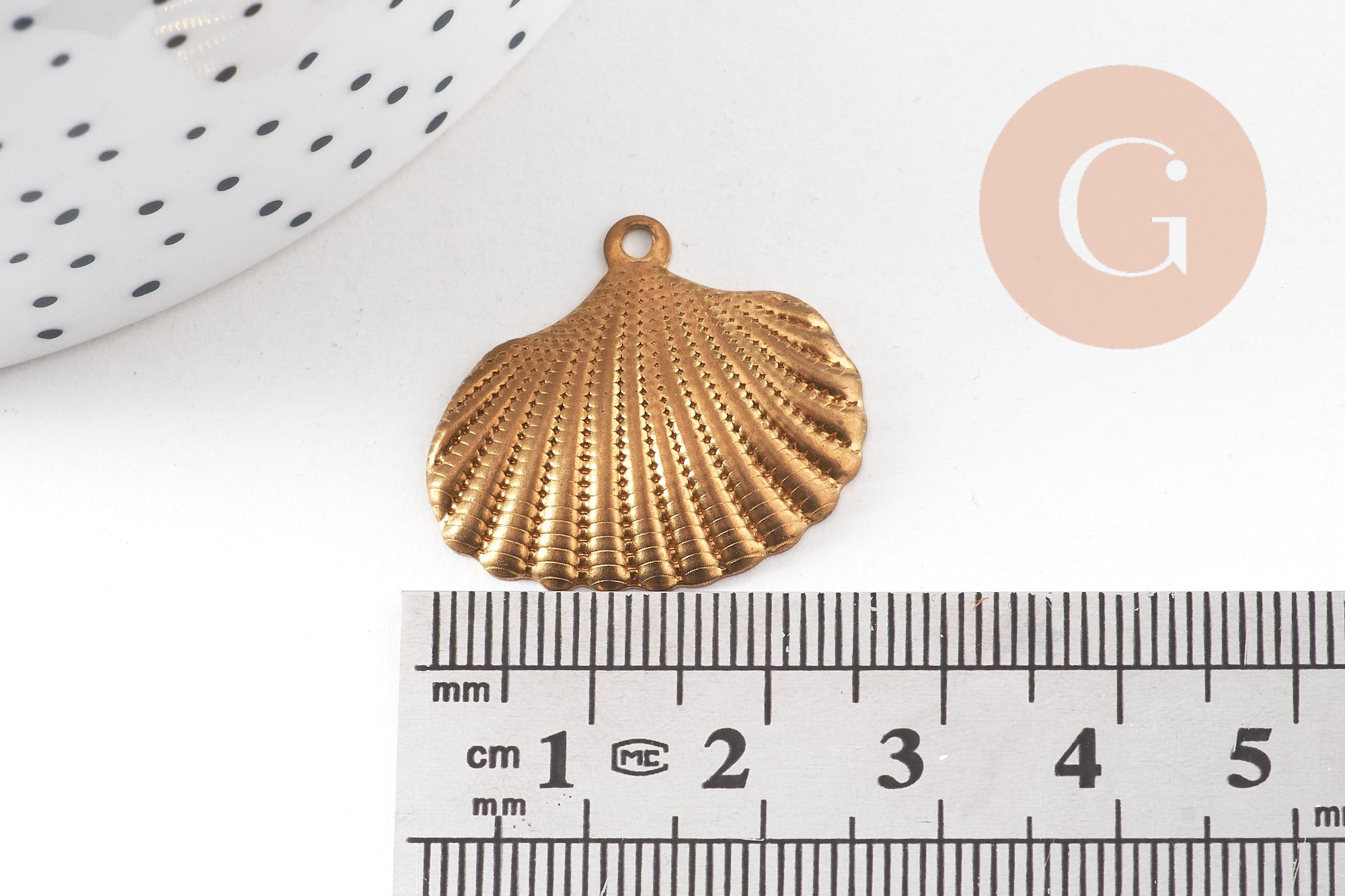 Breloque coquillage laiton brut 26mm, breloquesmétal doré pour création bijoux,sans nickel x2 G7268