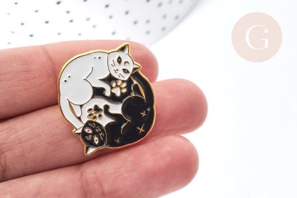 Broche Chat double émail blanc et noir zamac doré 35x23mm, x1 (G8132)