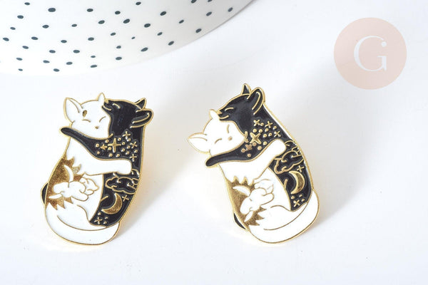 Broche Pin's Chat émail blanc et noir zamac doré 35x23mm, broche dorée, décoration veste, x1 G8082