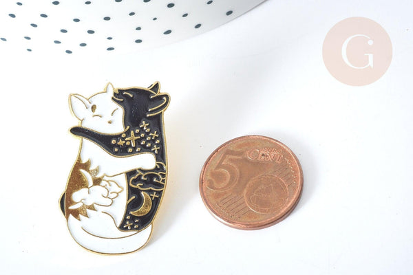 Broche Pin's Chat émail blanc et noir zamac doré 35x23mm, broche dorée, décoration veste, x1 G8082