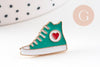 Broche Pin's chaussure Converse doré émail turquoise 22.5mm, x1 (G10943)