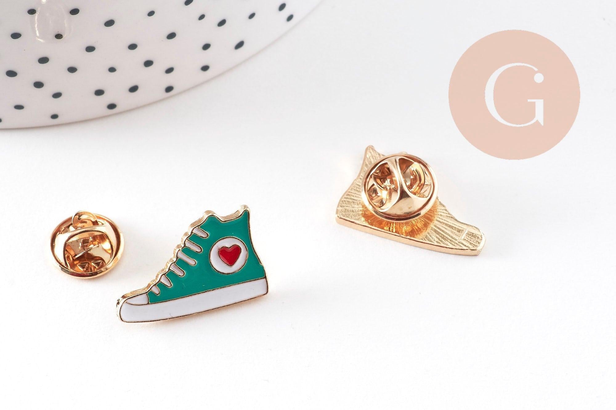 Broche Pin's chaussure Converse doré émail turquoise 22.5mm, x1 (G10943)