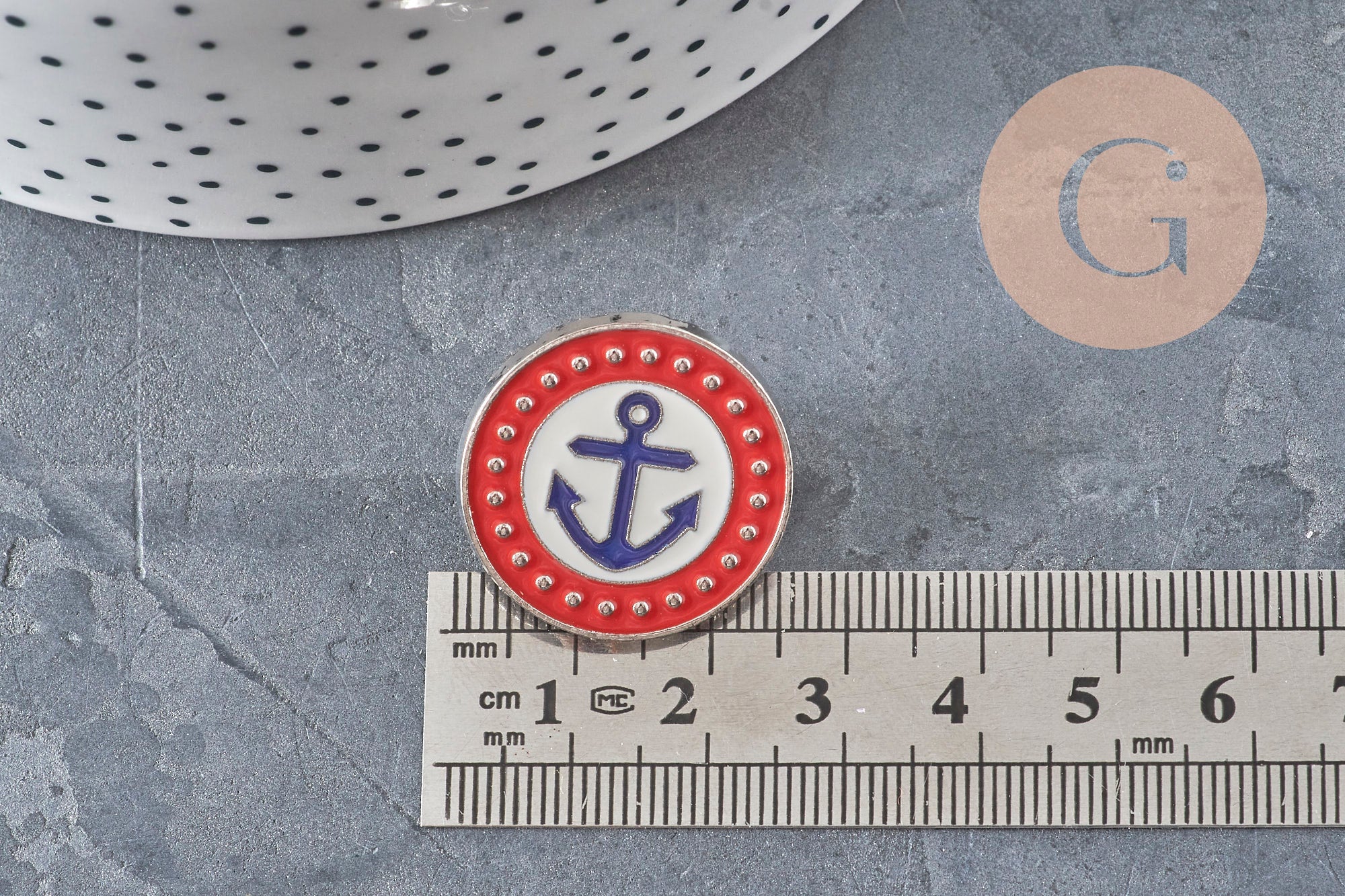 Golden zamac 25mm marine emblem pin badge, x1 (G11237)