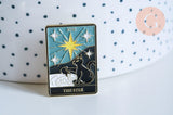 Broche pins carte tarot L'étoile mystique émail noir doré émail 30.5mm,décoration veste, x1 (G6715)
