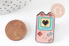Broche pins console portable jeux vidéos doré émail rose 30.5x17.5mm, x1 (G9311)
