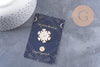 Broche pin's flocon de neige blanc zamac doré 24mm, x1 (G10097)