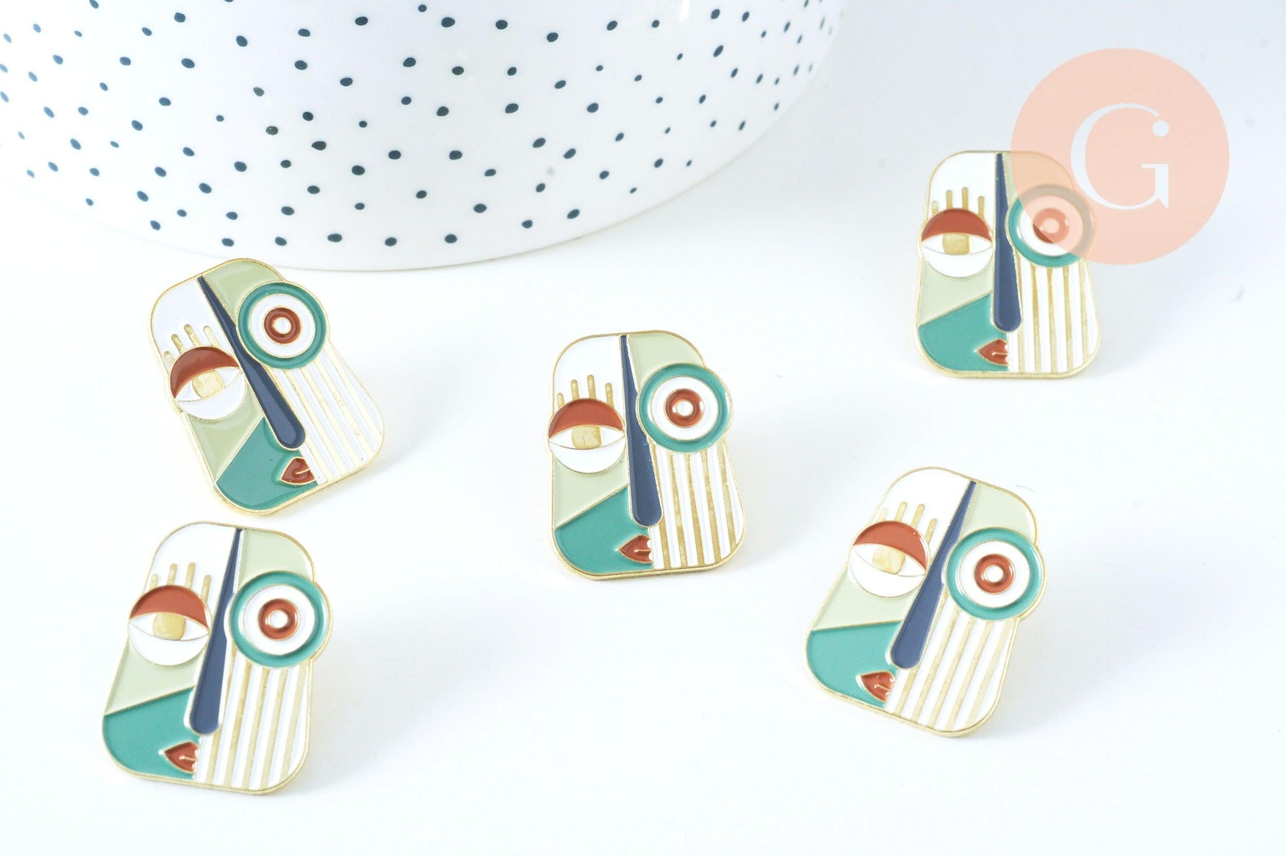 Broche pins visage art moderne doré émail 28x22mm,broche dorée,décoration veste,x1 (G6376)