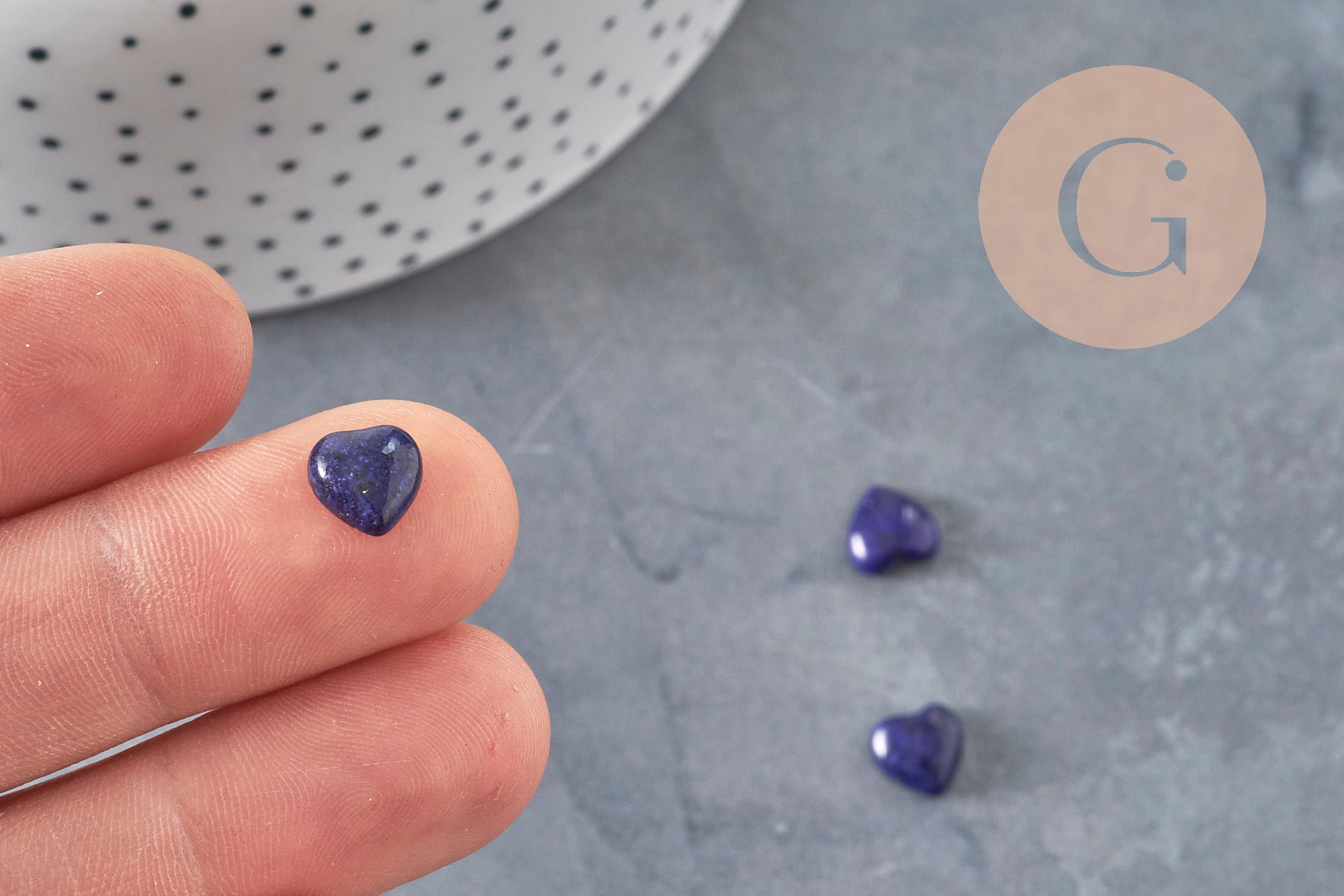 Natural lapis lazuli heart cabochon 8x8mm, x1 (G11273)