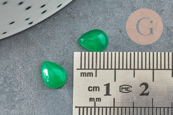 Cabochon goutte jade naturel teinté vert 8x6mm, x1 (G9026)