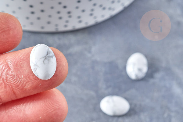 Cabochon ovale howlite blanche naturelle 14 x10mm, x1 (G8691)