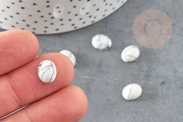 Cabochon ovale howlite blanche naturelle 8 x10mm, x1 (G2108)