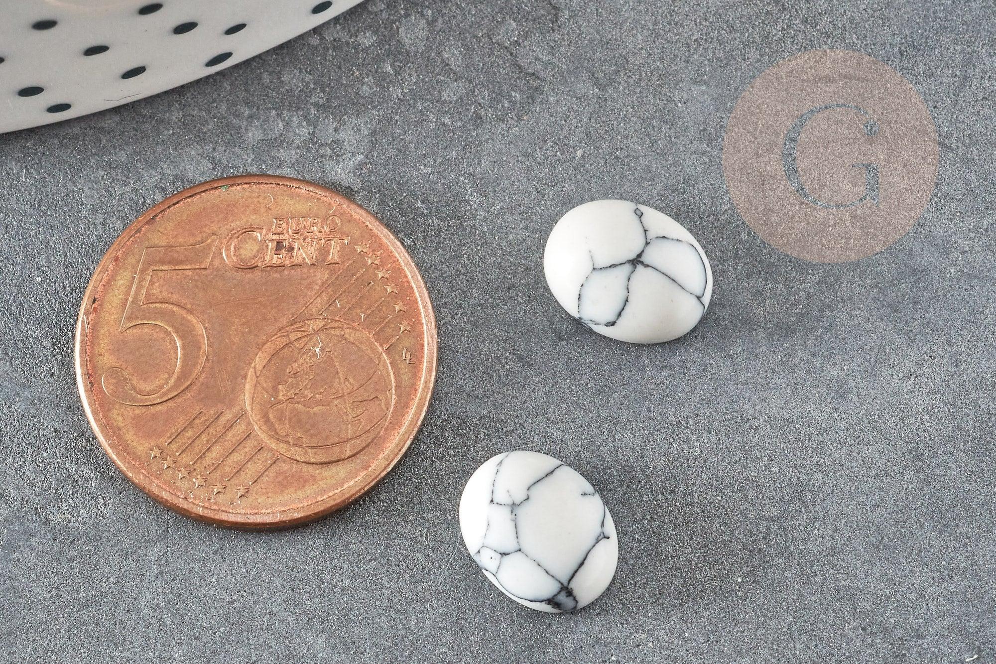 Cabochon ovale howlite blanche naturelle 8 x10mm, x1 (G2108)