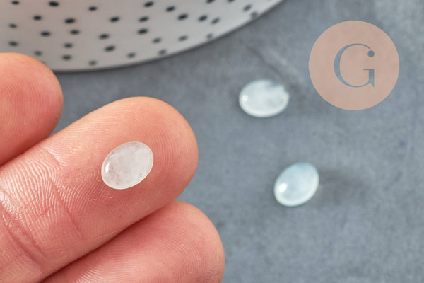Cabochon ovale jade naturel blanc 8x6mm, x1 (G9047)
