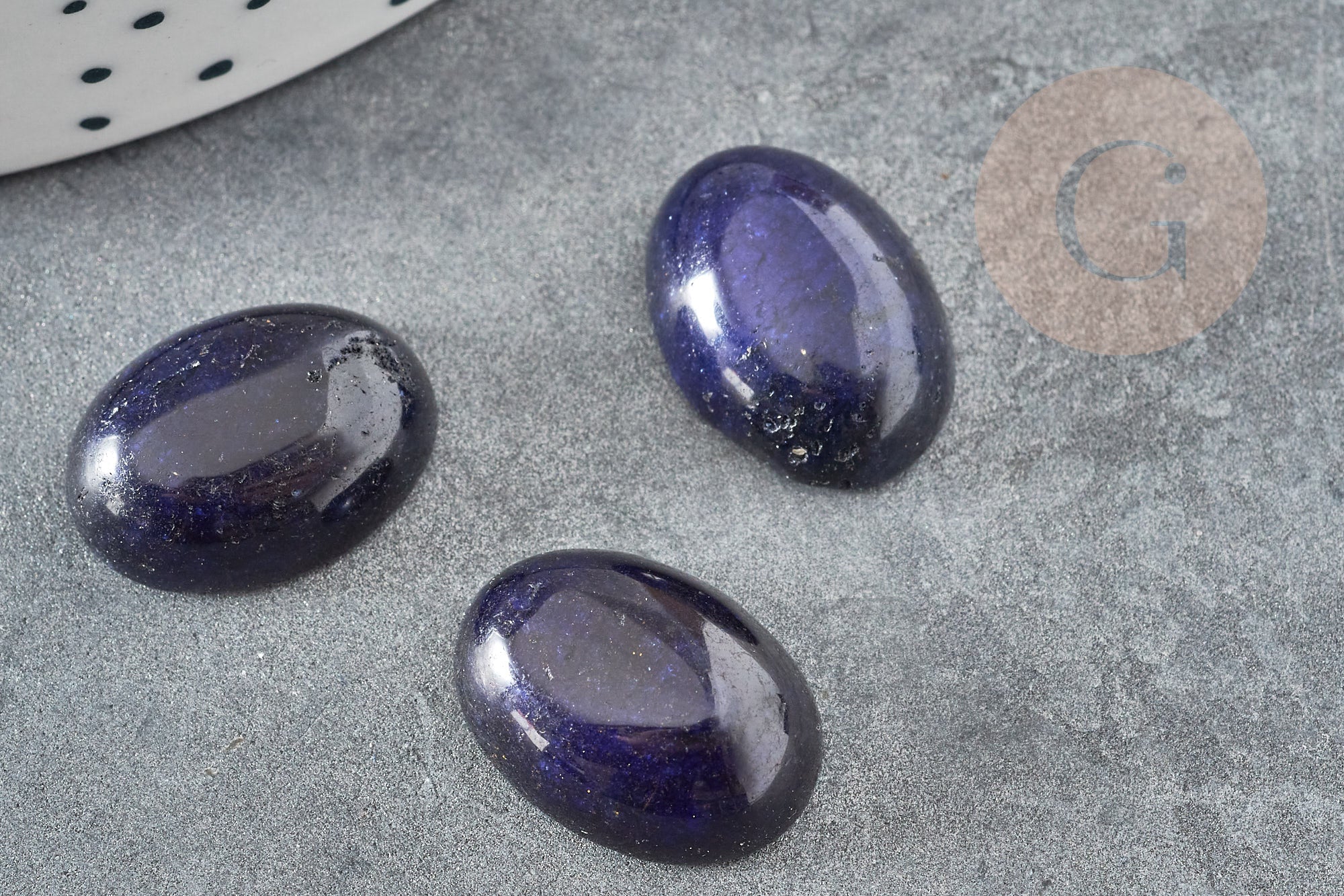 Cabochon ovale jade naturel bleu marine 16 x12mm, x1 (G2932)