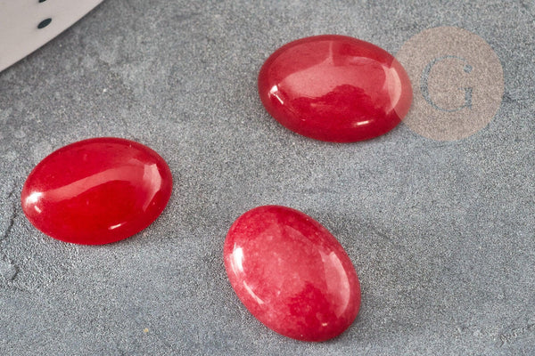Cabochon ovale jade naturel rouge 10x14mm, x1 (G2694)