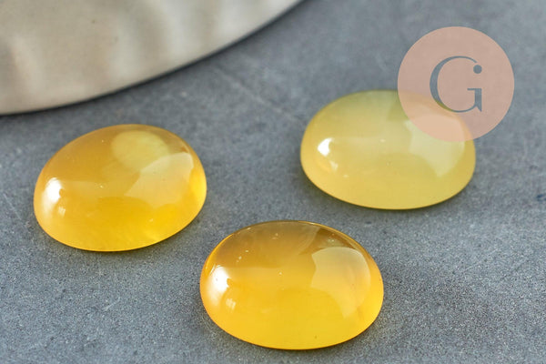 Cabochon ovale jade naturel teinté jaune 12x10mm, x1 (G9514)