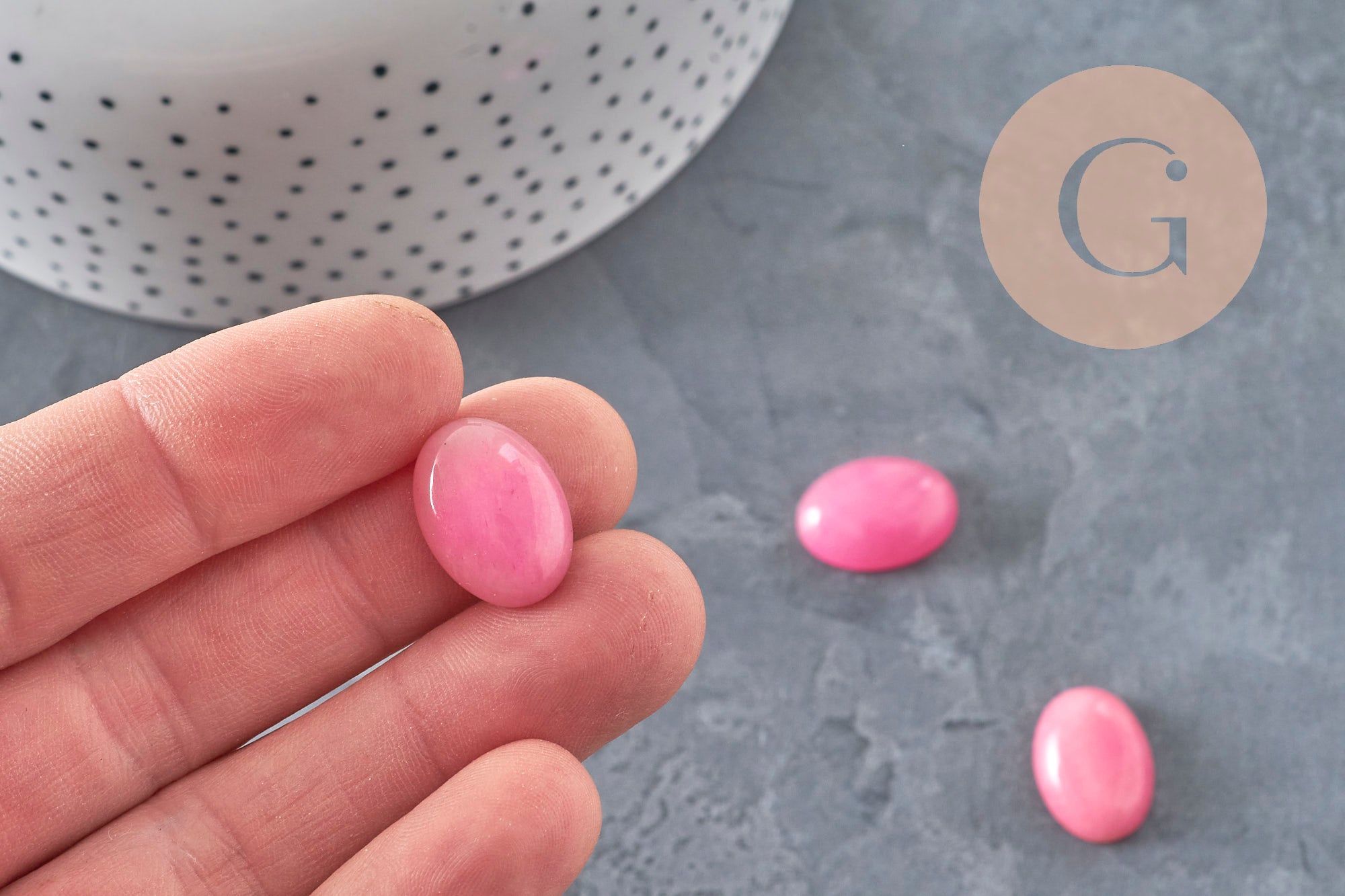 Cabochon ovale jade naturel teinté rose 18 x13mm, x1 (G2079)