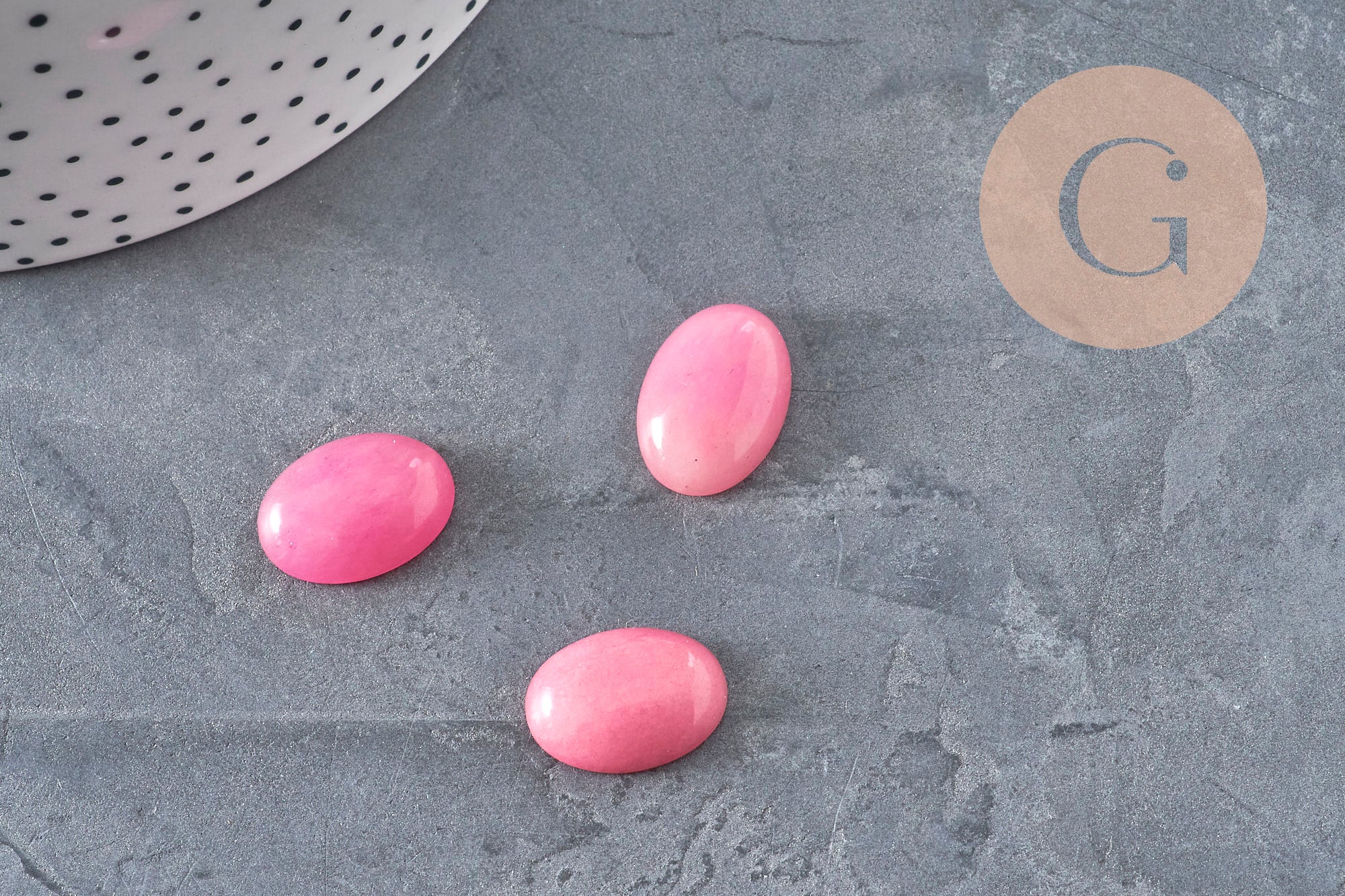 Cabochon ovale jade naturel teinté rose 18 x13mm, x1 (G2079)