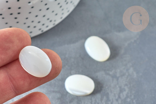 Cabochon ovale nacre blanche 18x13x4.5mm, x1 (G7376)