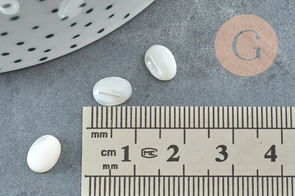 Cabochon ovale nacre blanche 8x6mm, x1 (G9045)
