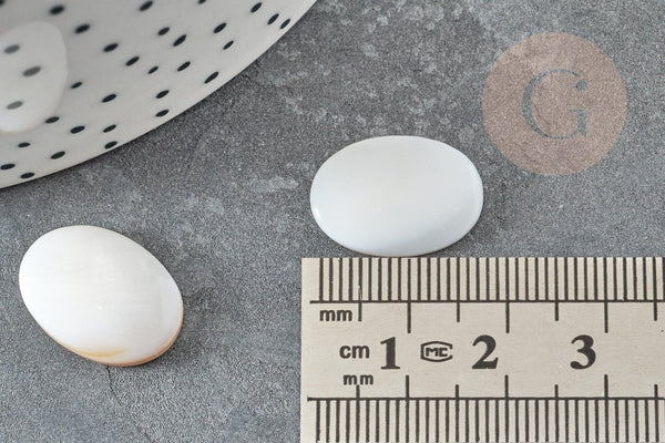 Cabochon ovale nacre blanche naturelle 16mm, x1 (G1964)