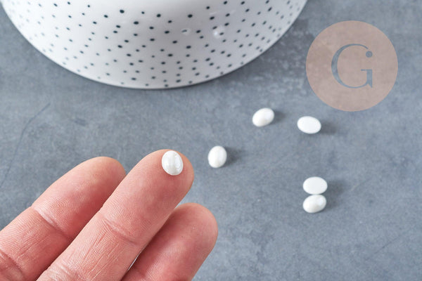 Cabochon ovale verre irisé blanc 8x6mm, x10 (G8893)