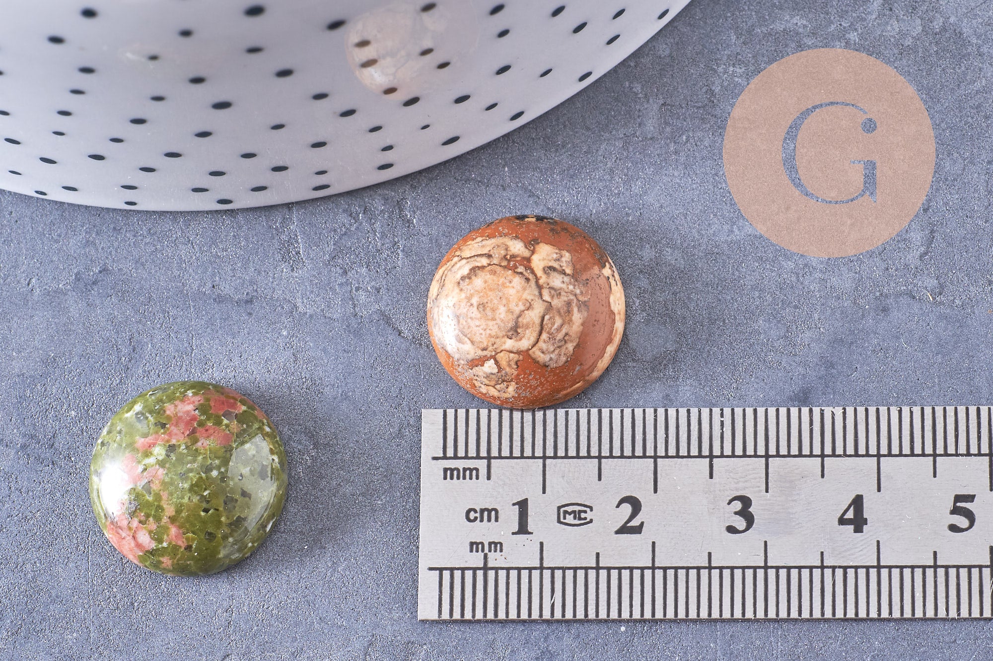 Cabochon rond dôme pierre naturelle et de synthèse 18mm, x1 (G10711)