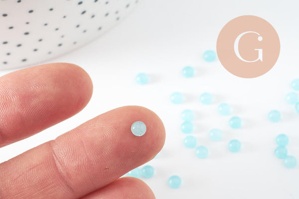 Cabochon rond jade naturel bleu turquoise clair 4mm, x1 (G9958)