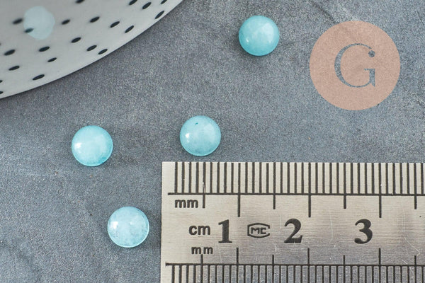 Cabochon rond jade naturel teinté bleu clair 6mm, x1 (G0951)